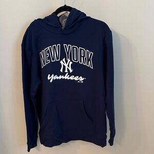 New York Yankees Navy Blue Hoodie. Majestic. Yankees MLB.